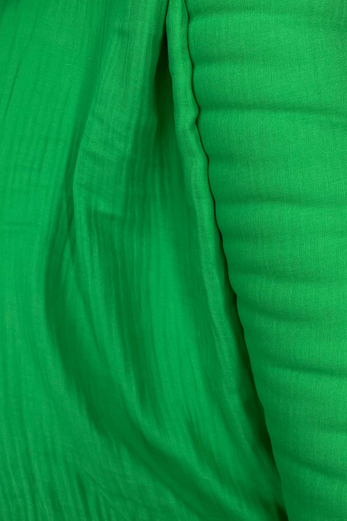 Çok Amaçlı Müslin Pamuklu Bebek Örtü ve Battaniye Kumaşı Müslin Bez Zümrüt Yeşili 41 resmi