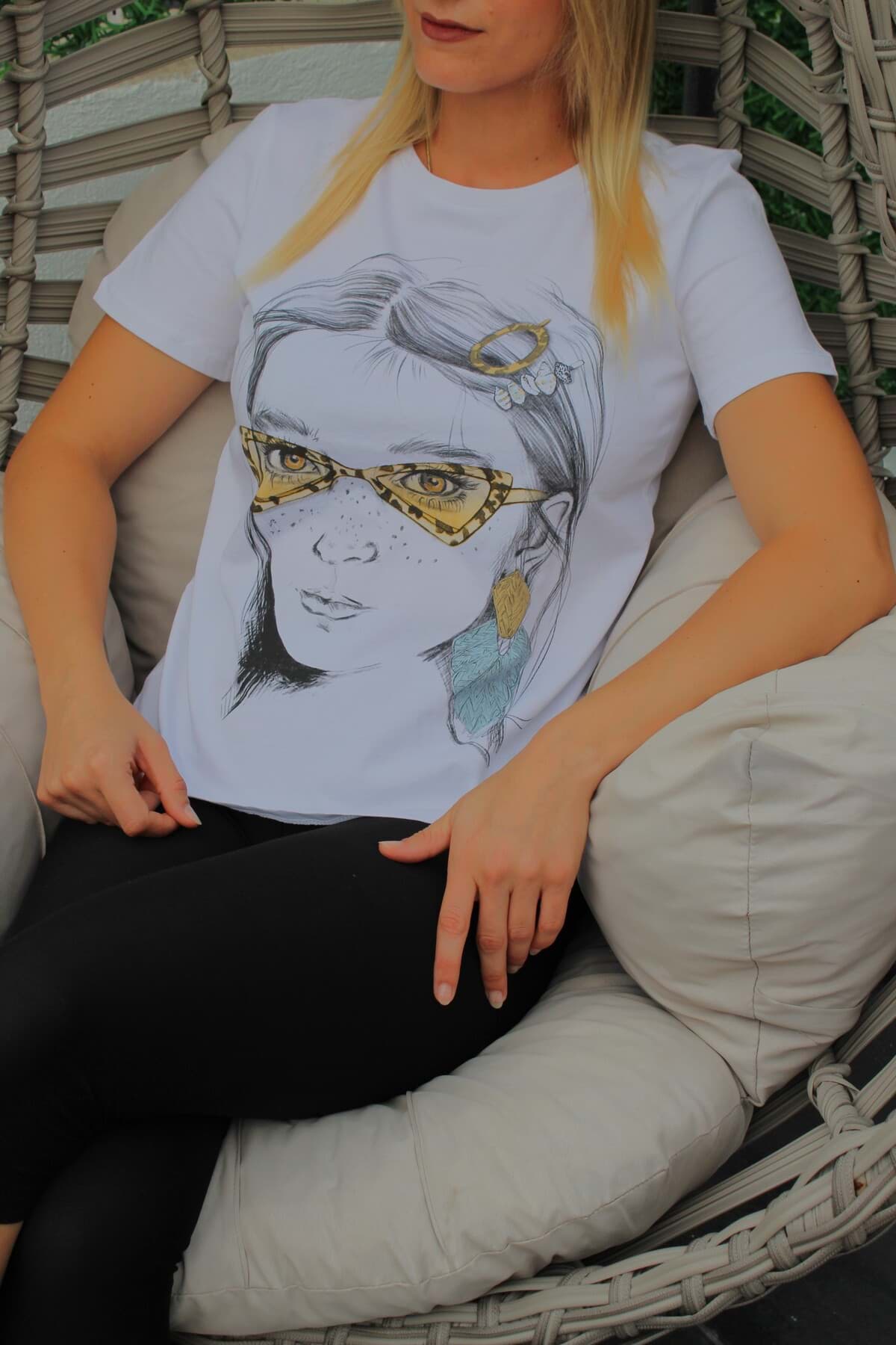 Kız Baskılı Tişört Ekru - 1269.50 resmi